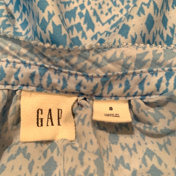 Gap Top - Picture 6 of 7